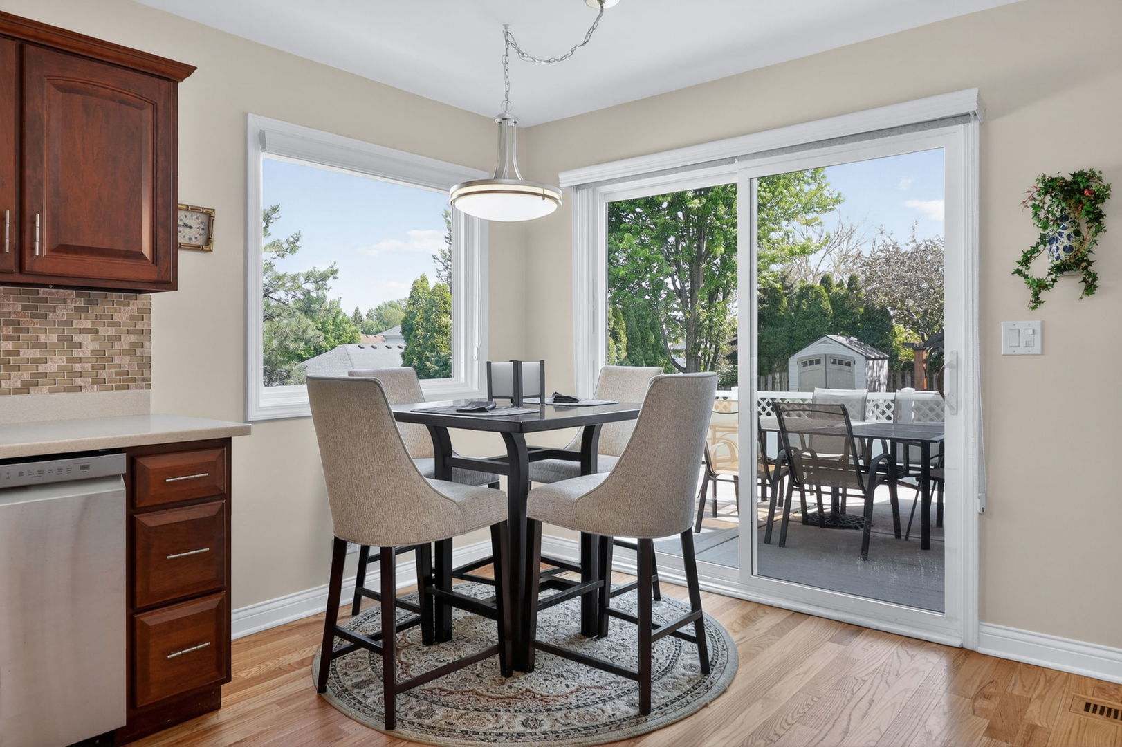 1117 Bradbury Circle Carol Stream IL 60188