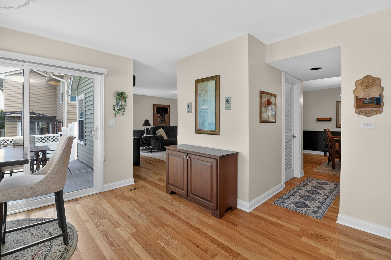 1117 Bradbury Circle Carol Stream IL 60188
