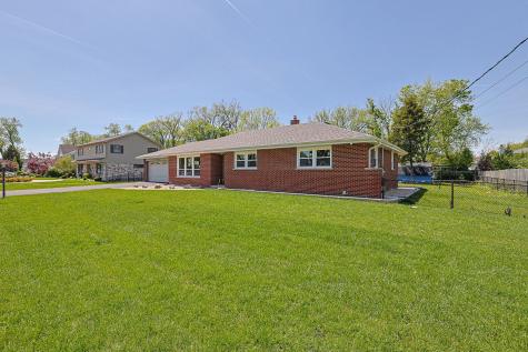 2232 Sprucewood Avenue Des Plaines IL 60018