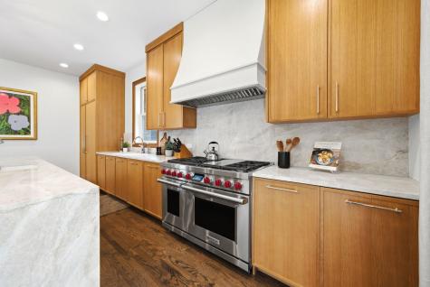 1352 North La Salle Drive Chicago IL 60610