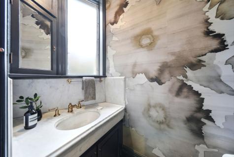 1352 North La Salle Drive Chicago IL 60610