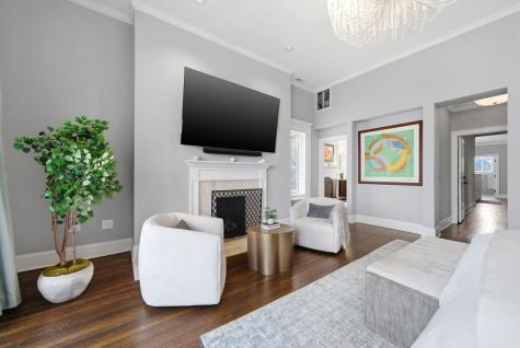 1352 North La Salle Drive Chicago IL 60610