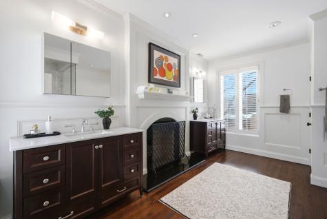 1352 North La Salle Drive Chicago IL 60610