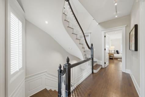 1352 North La Salle Drive Chicago IL 60610