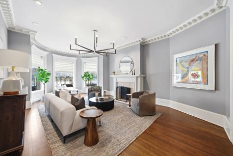 1352 North La Salle Drive Chicago IL 60610