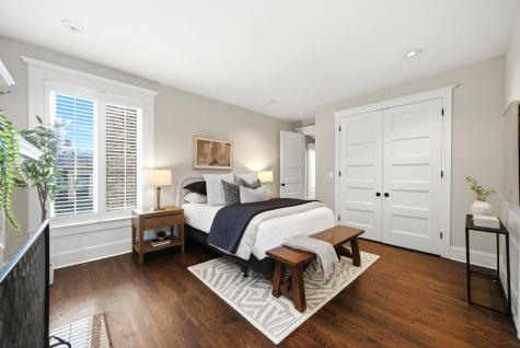 1352 North La Salle Drive Chicago IL 60610