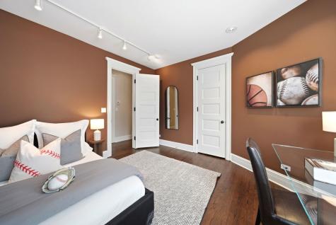 1352 North La Salle Drive Chicago IL 60610