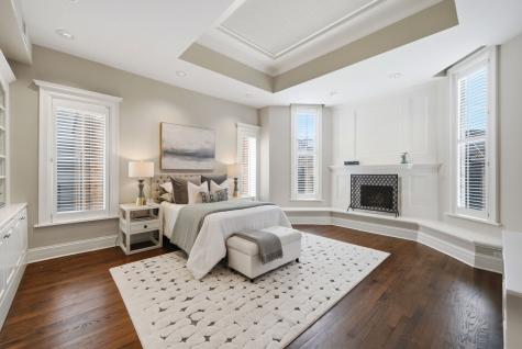 1352 North La Salle Drive Chicago IL 60610
