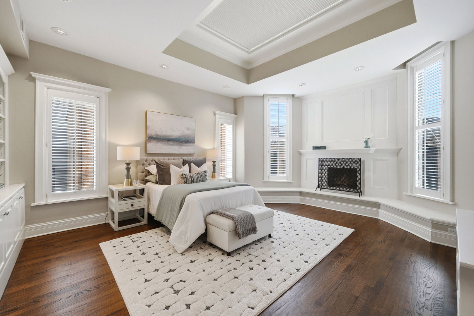 1352 North La Salle Drive Chicago IL 60610