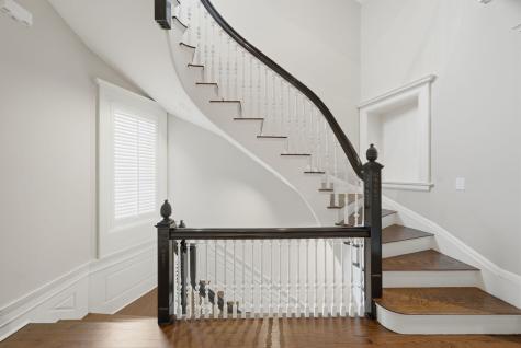 1352 North La Salle Drive Chicago IL 60610