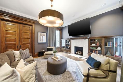 1352 North La Salle Drive Chicago IL 60610
