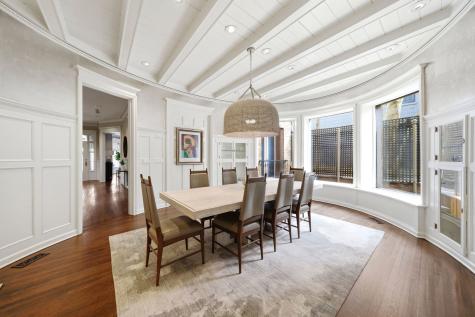 1352 North La Salle Drive Chicago IL 60610