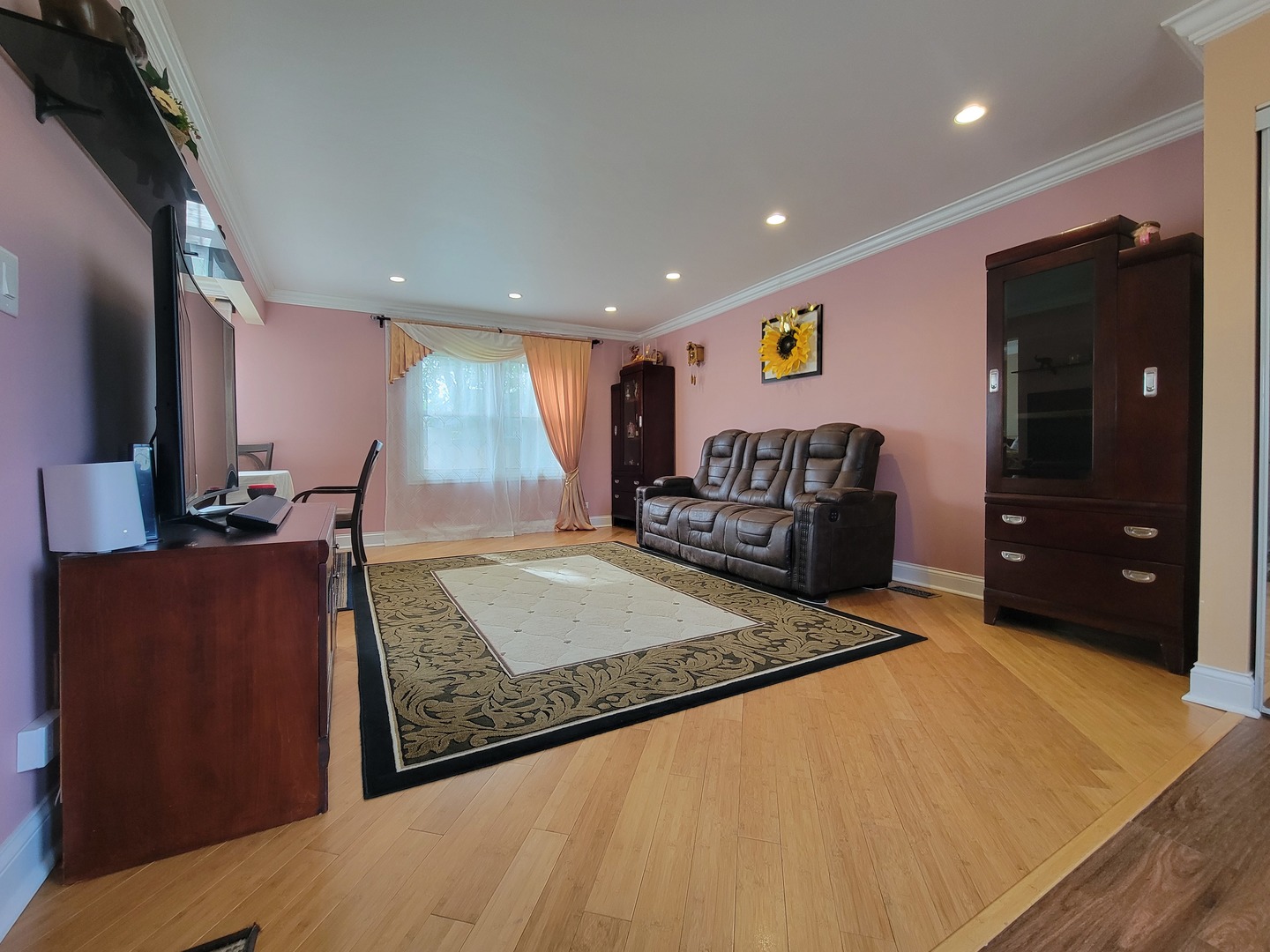 755 Rodenburg Road Roselle IL 60172