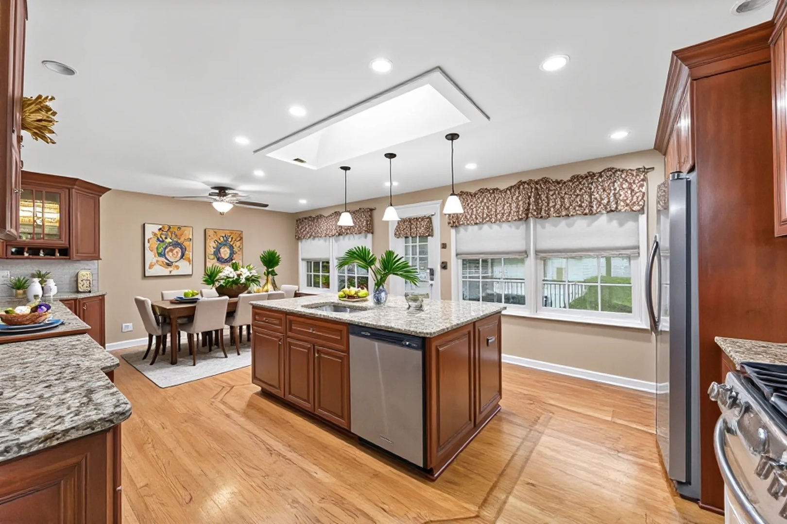 5S300 Tuthill Road Naperville IL 60563