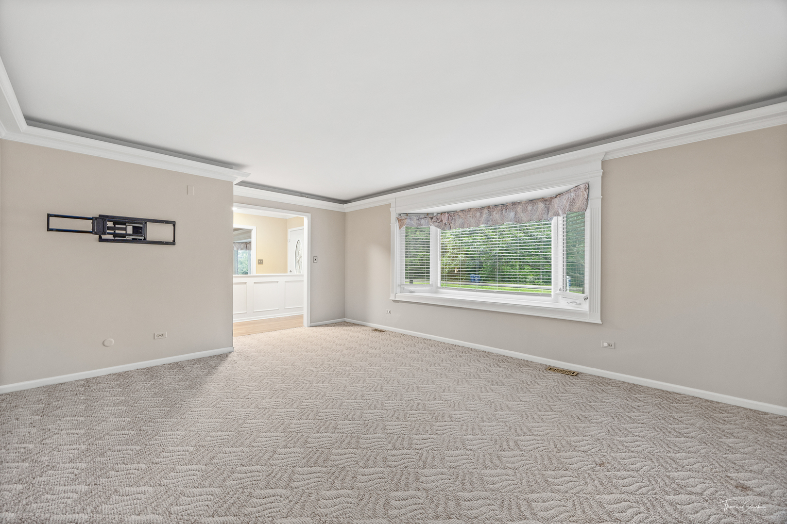 5S300 Tuthill Road Naperville IL 60563