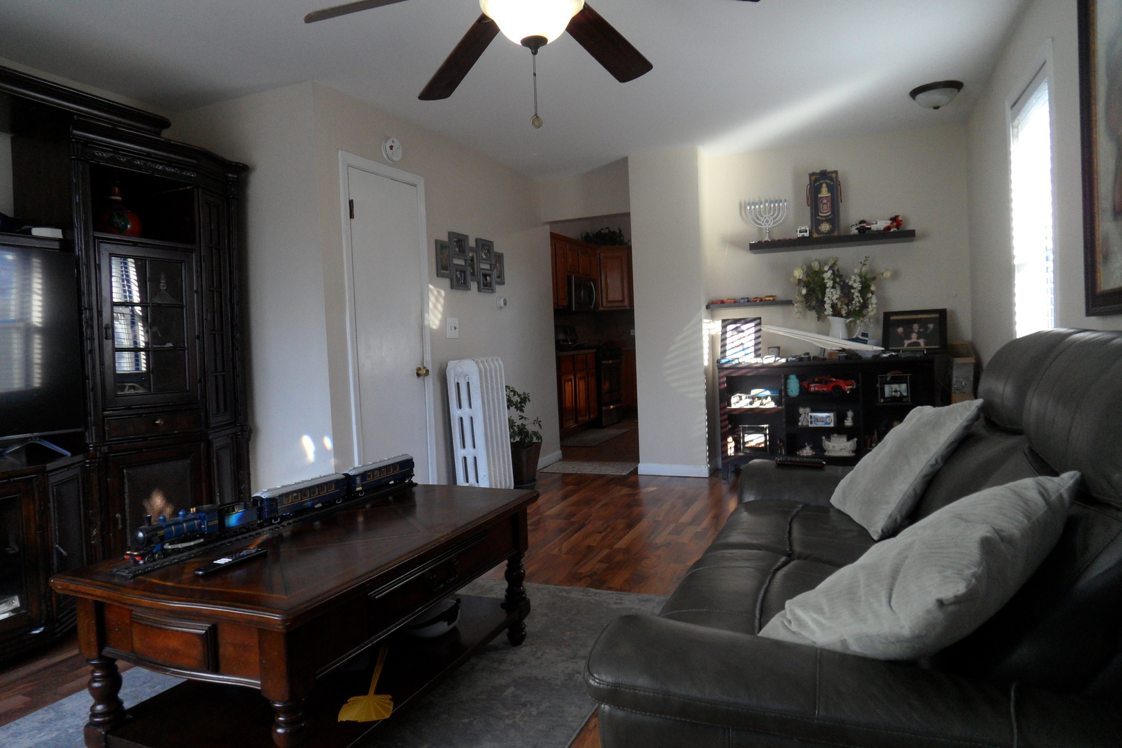 572 Fourth Avenue Aurora IL 60505