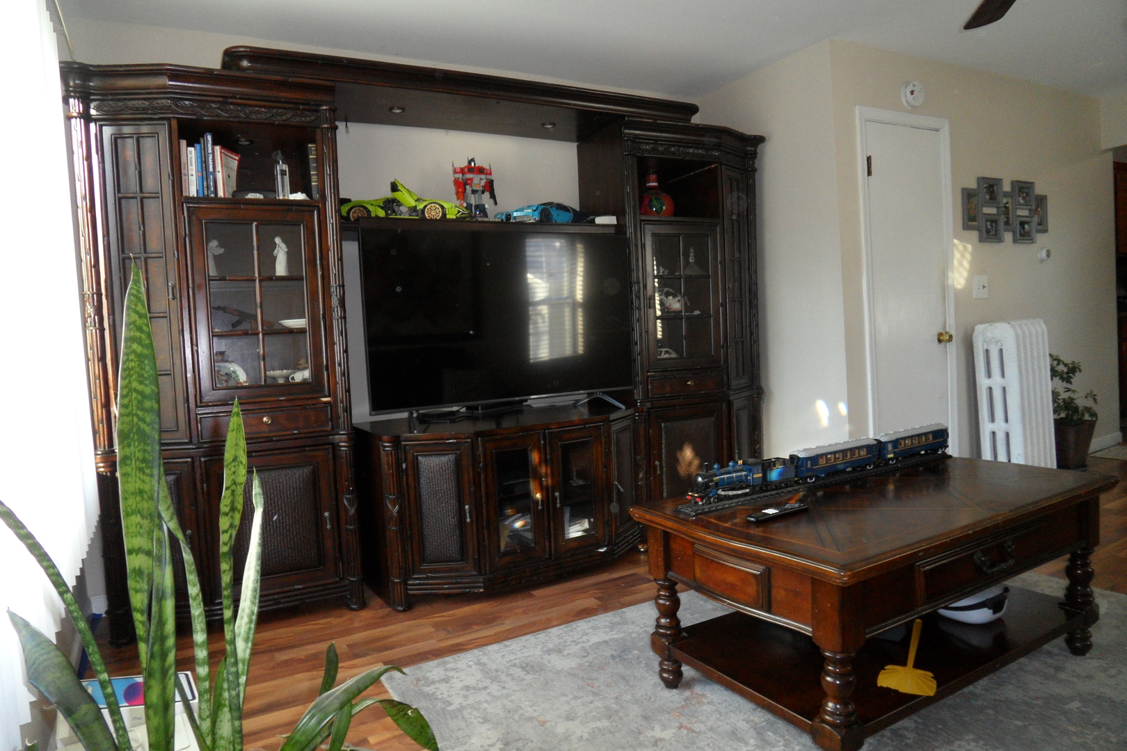 572 Fourth Avenue Aurora IL 60505