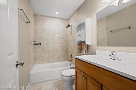 132 Longwood Drive Ingleside IL 60041