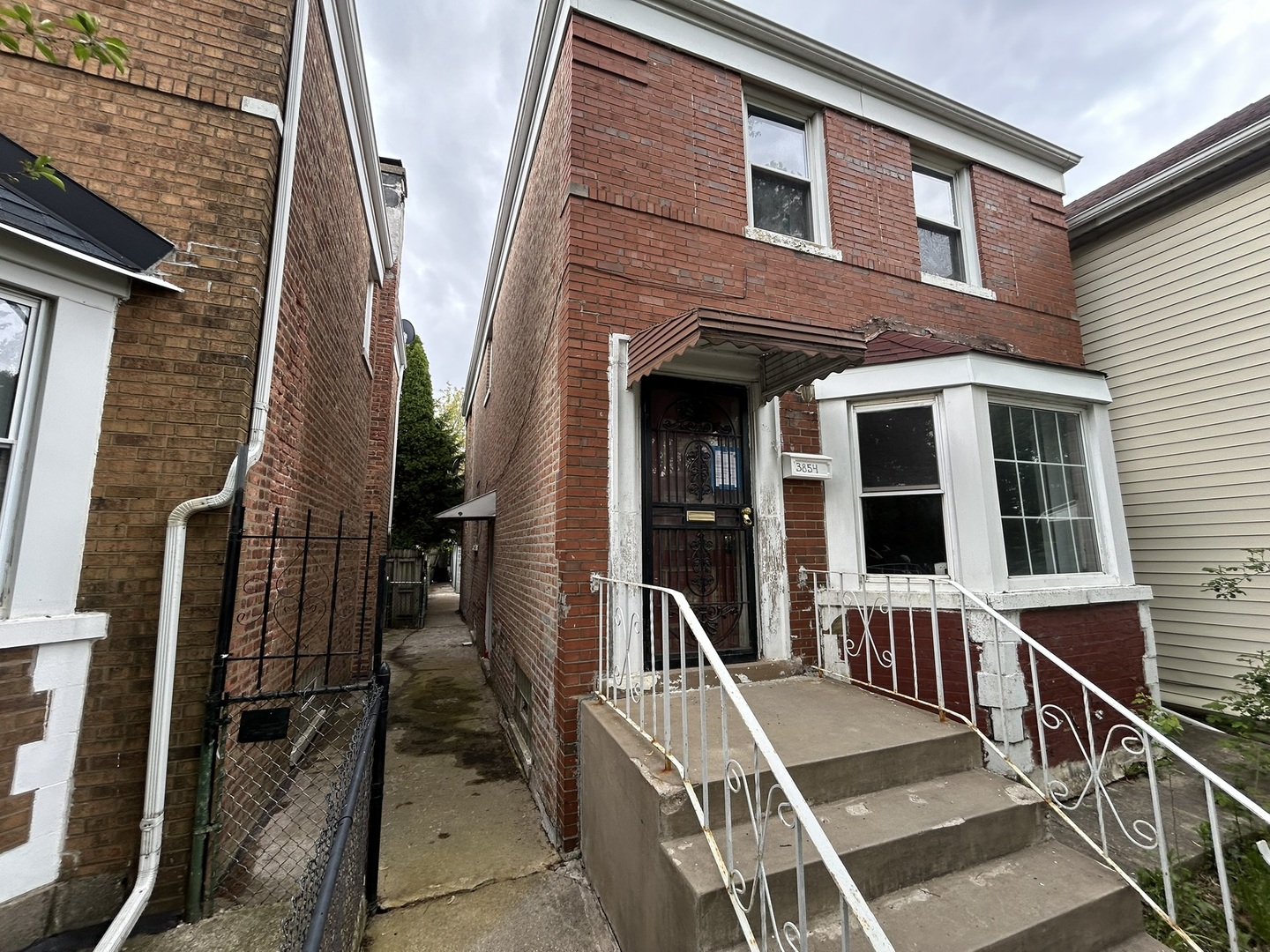 3854 South Albany Avenue Chicago IL 60632