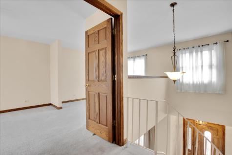 305 Abbey Lane Vernon Hills IL 60061