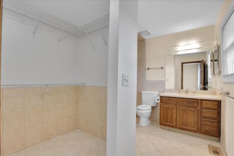 305 Abbey Lane Vernon Hills IL 60061