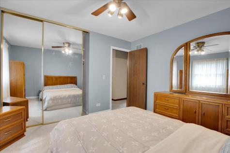 305 Abbey Lane Vernon Hills IL 60061