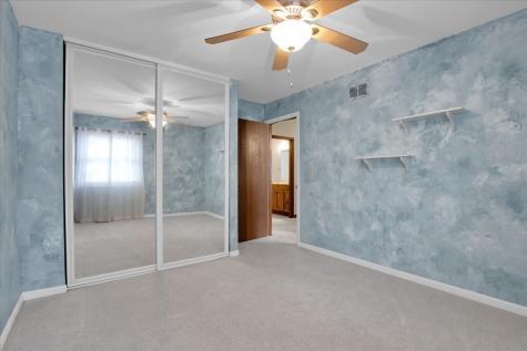 305 Abbey Lane Vernon Hills IL 60061
