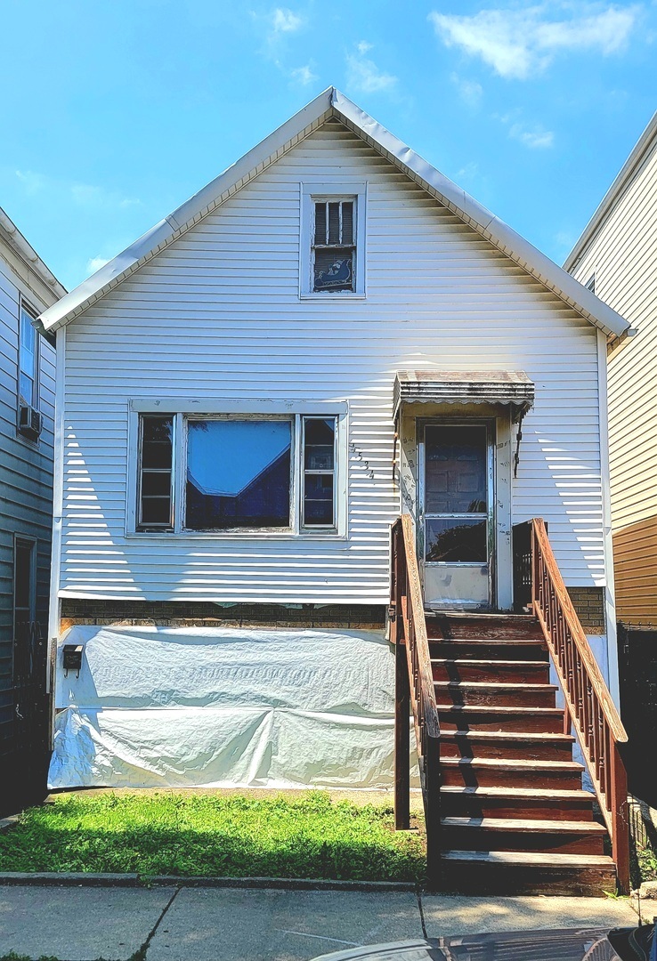 4534 South Honore Street Chicago IL 60609