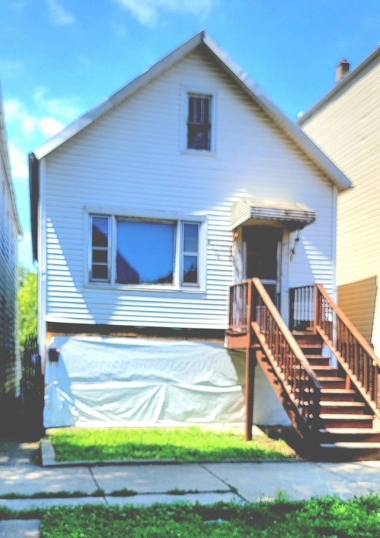 4534 South Honore Street Chicago IL 60609