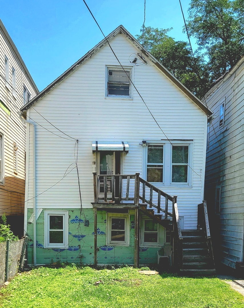 4534 South Honore Street Chicago IL 60609