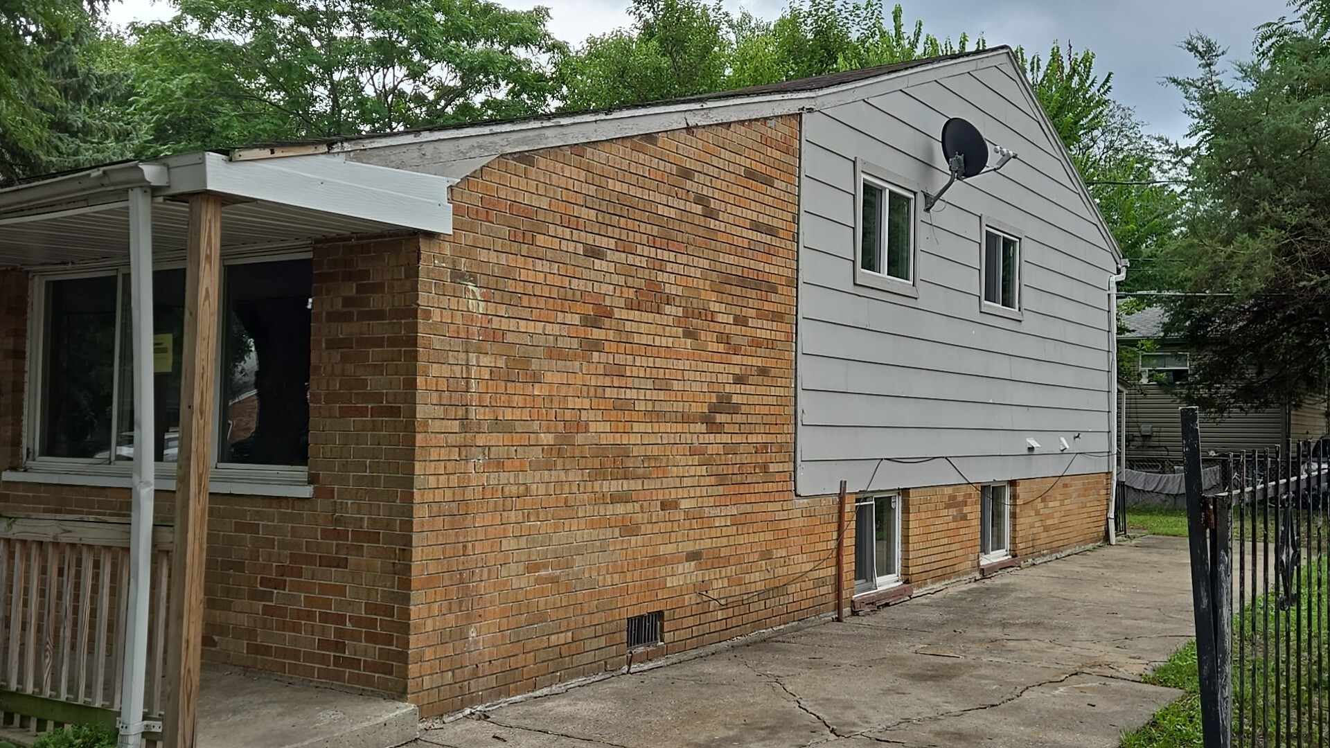 947 West 115th Place Chicago IL 60643