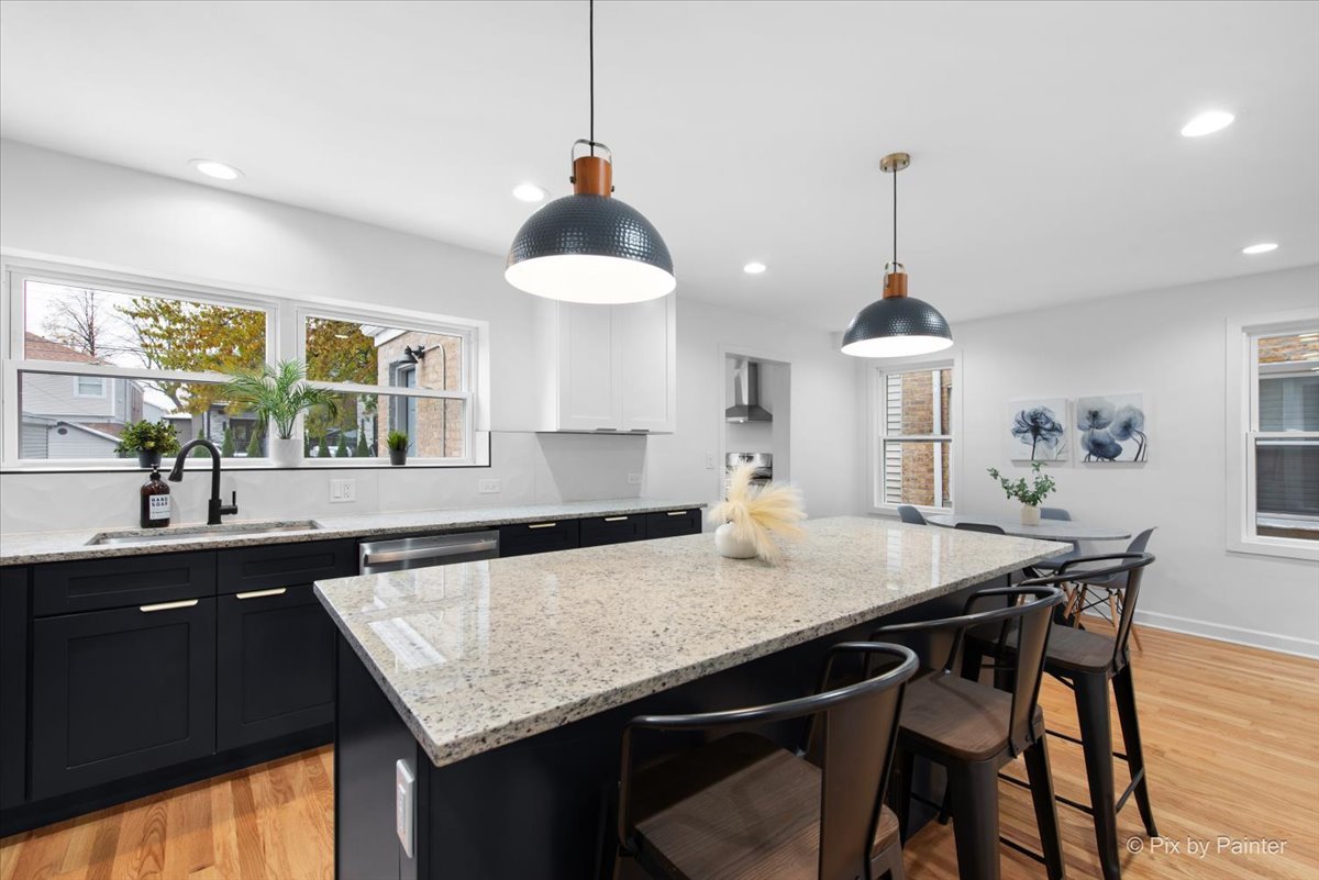 6322 North Monticello Avenue Chicago IL 60659