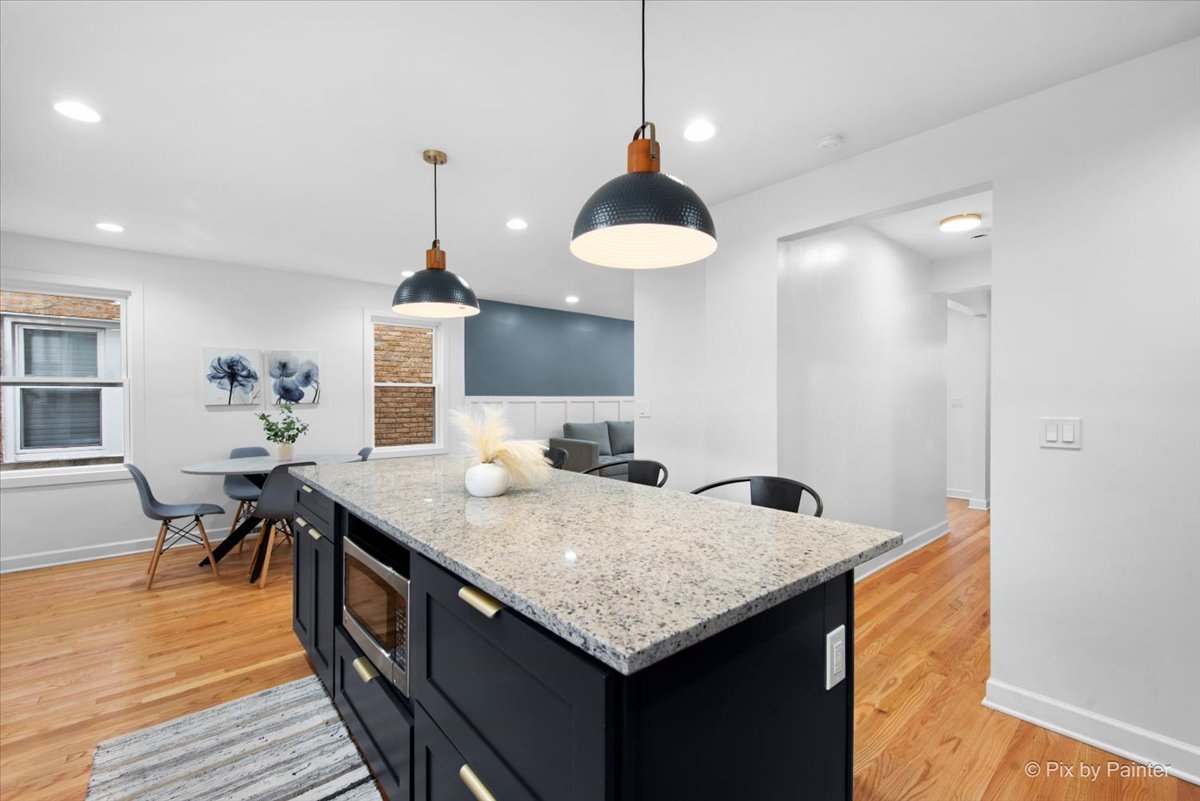 6322 North Monticello Avenue Chicago IL 60659