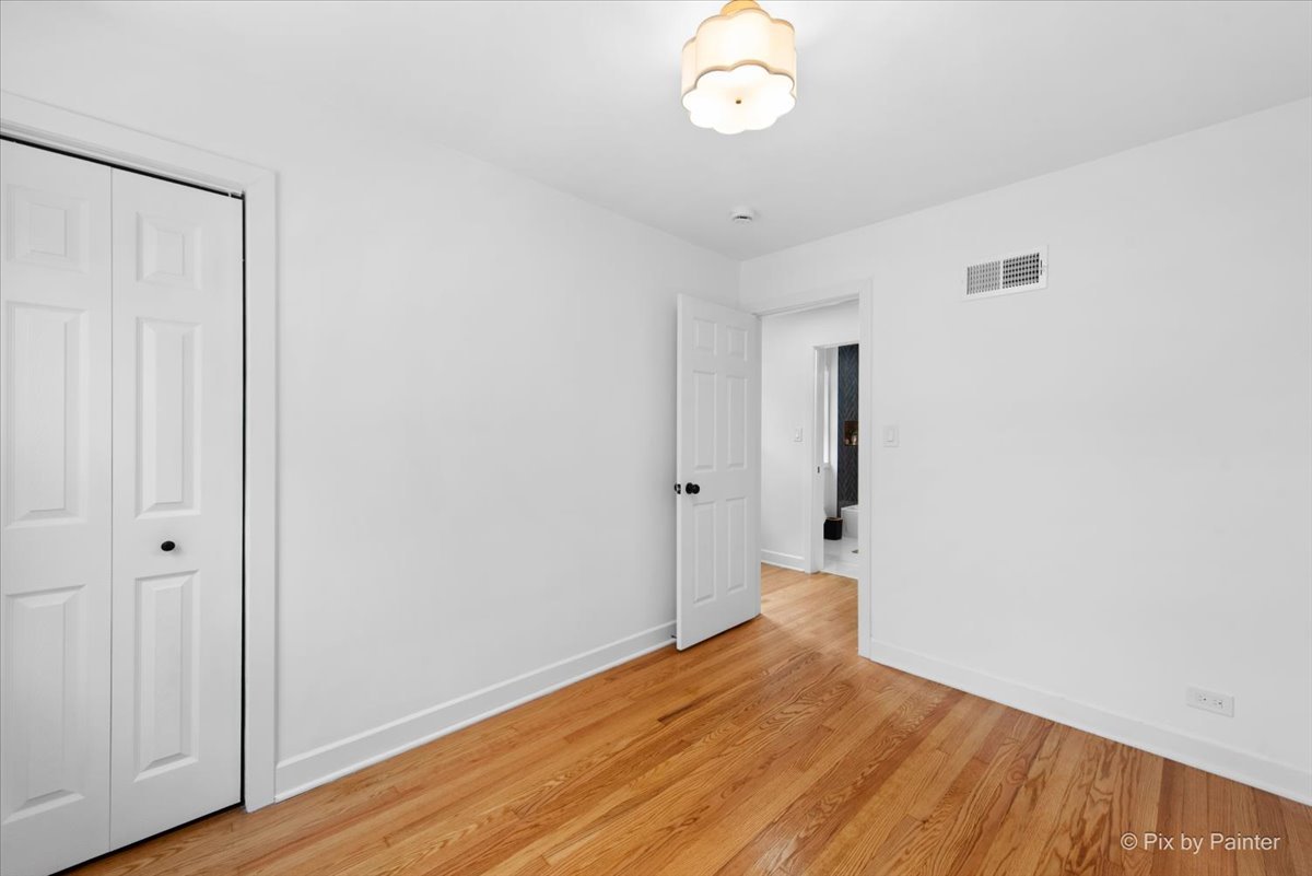 6322 North Monticello Avenue Chicago IL 60659