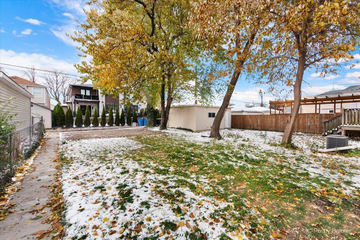 6322 North Monticello Avenue Chicago IL 60659