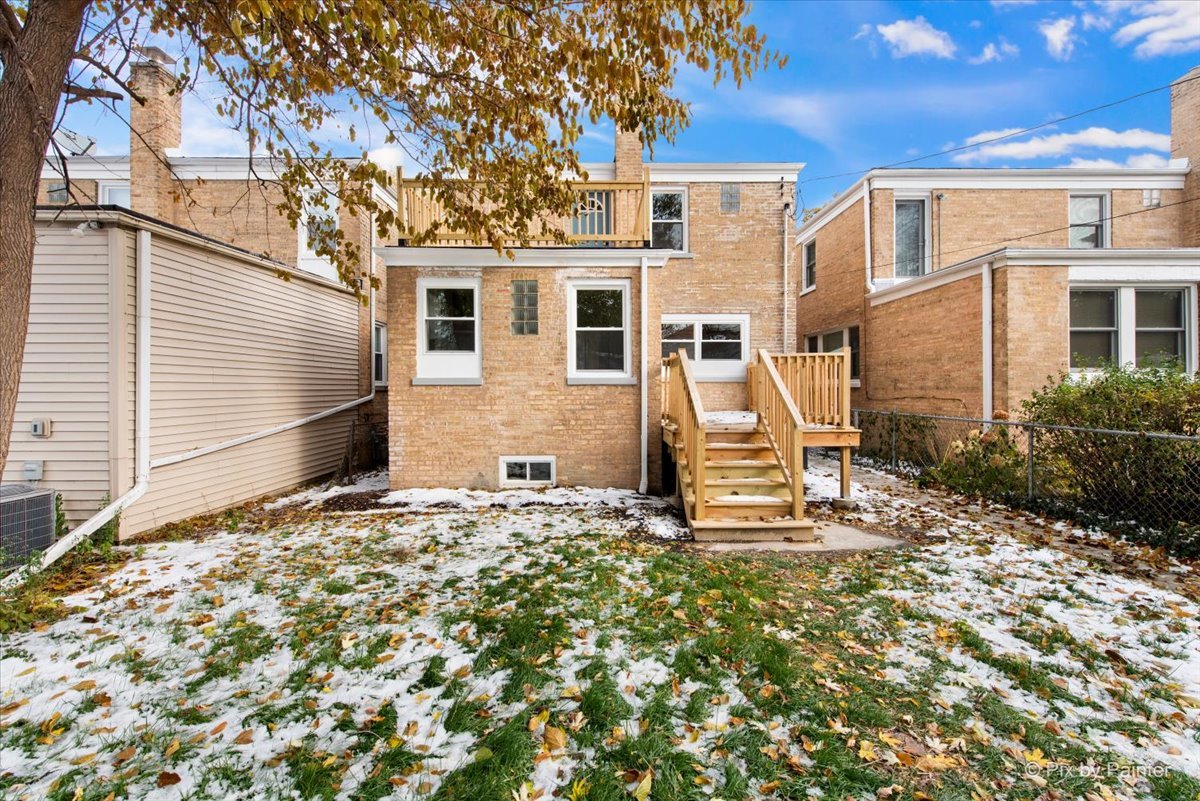 6322 North Monticello Avenue Chicago IL 60659