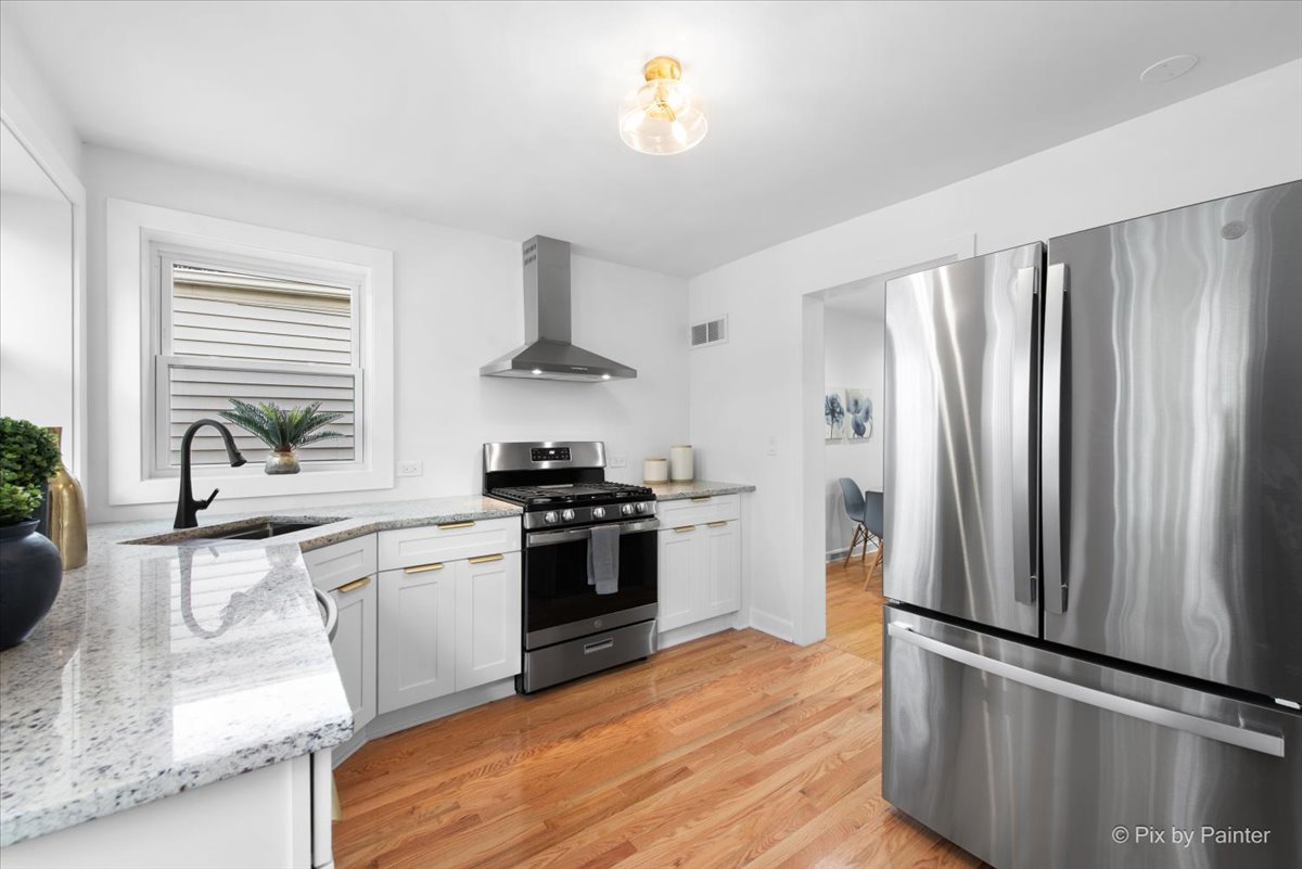 6322 North Monticello Avenue Chicago IL 60659