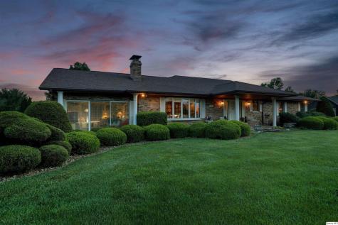 630 Spring Lake Drive Quincy IL 62305