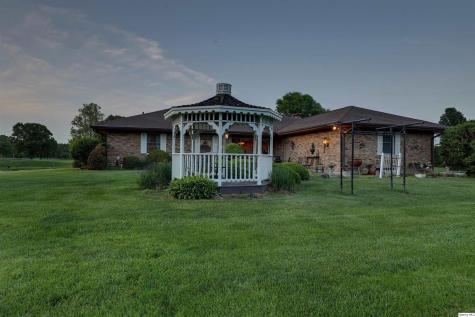 630 Spring Lake Drive Quincy IL 62305