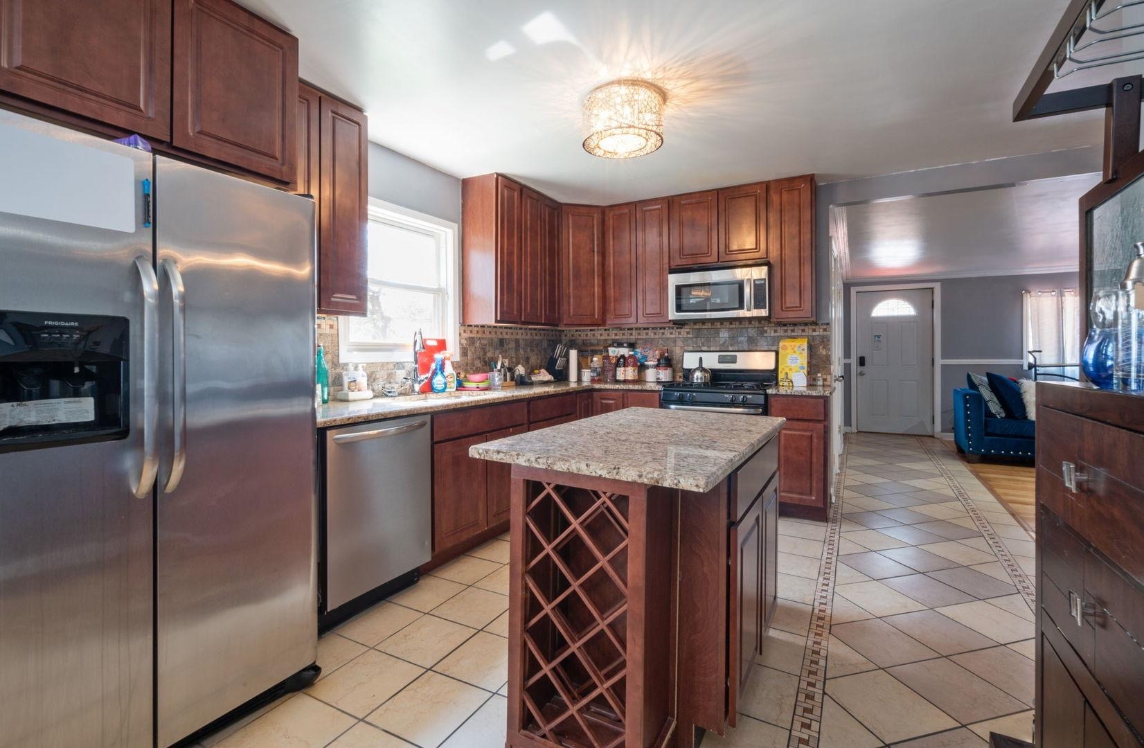 10736 South Church Street Chicago IL 60643