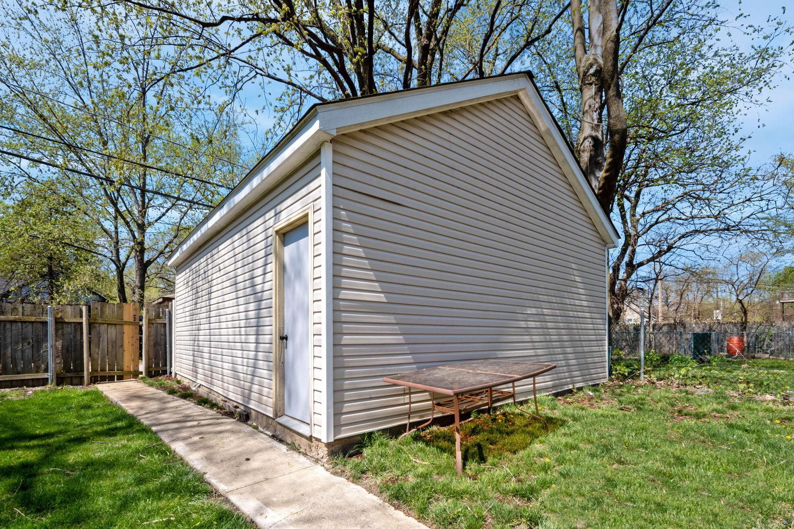 10736 South Church Street Chicago IL 60643