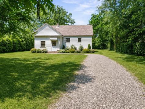 309 Landmeier Road Elk Grove Village IL 60007