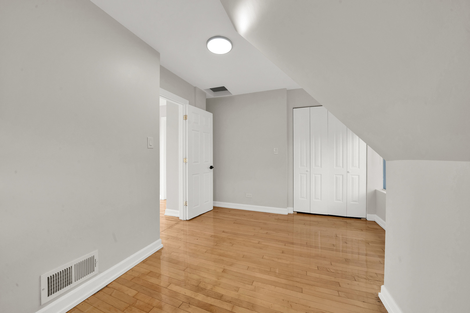6235 South Kedvale Avenue Chicago IL 60629
