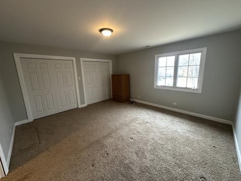 327 Royal Oak Drive Steger IL 60475