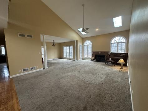 327 Royal Oak Drive Steger IL 60475