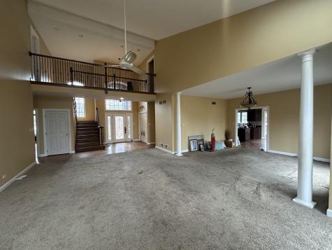 327 Royal Oak Drive Steger IL 60475