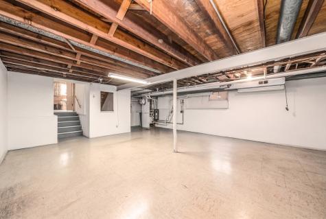 8744 West North Terrace Niles IL 60714