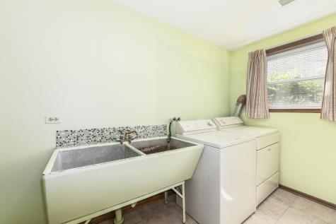 8744 West North Terrace Niles IL 60714