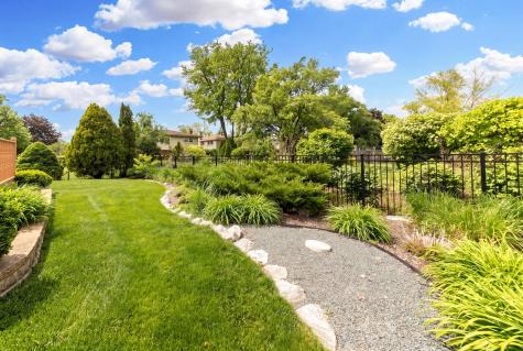 8744 West North Terrace Niles IL 60714
