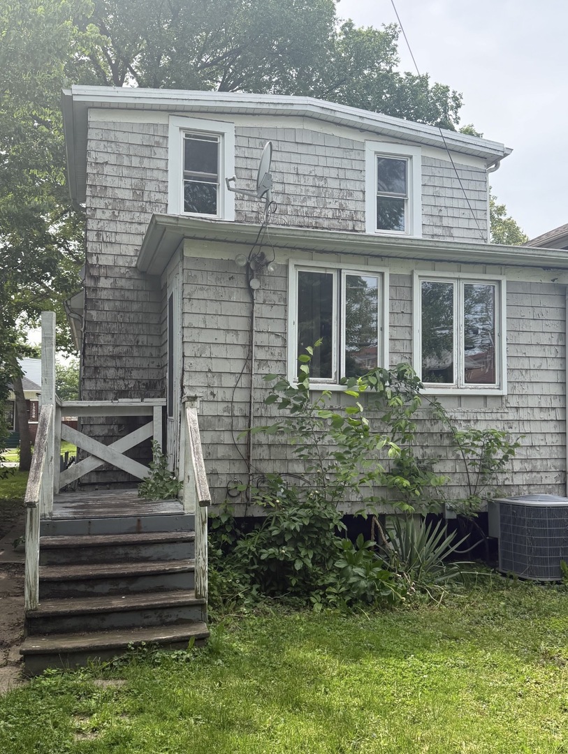 12535 Elm Street Blue Island IL 60406